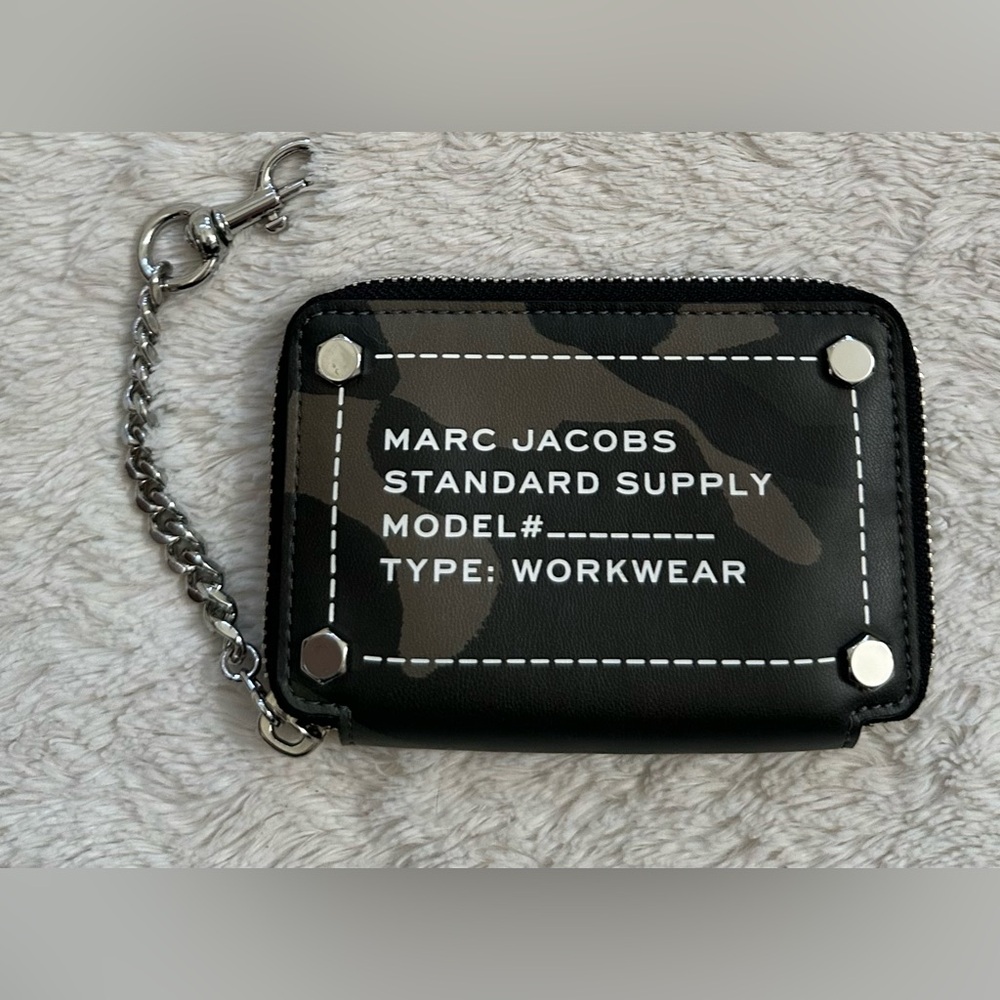 Marc Jacobs leather card case camo zip mini wallet NWOT SAMPLE